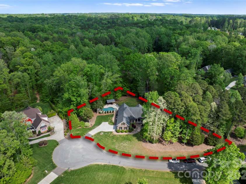860 Arrow Point Lane, Davidson, NC 28036.  MLS# CAR4338080, YatesRealty ID 19728. 