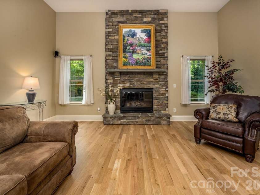 860 Arrow Point Lane, Davidson, NC 28036.  MLS# CAR4338080, YatesRealty ID 19728. 