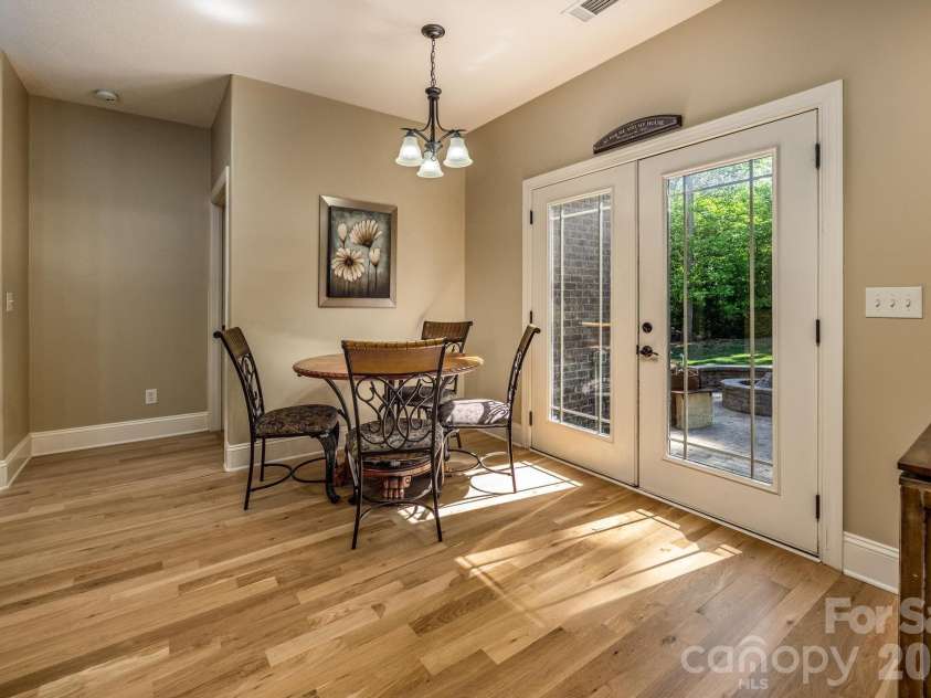 860 Arrow Point Lane, Davidson, NC 28036.  MLS# CAR4338080, YatesRealty ID 19728. 