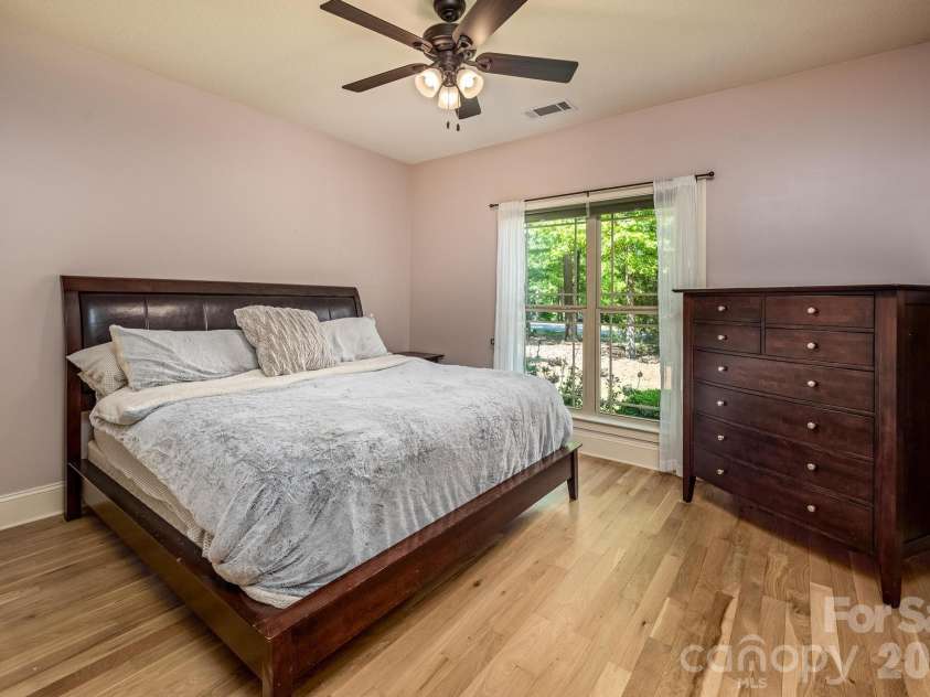 860 Arrow Point Lane, Davidson, NC 28036.  MLS# CAR4338080, YatesRealty ID 19728. 