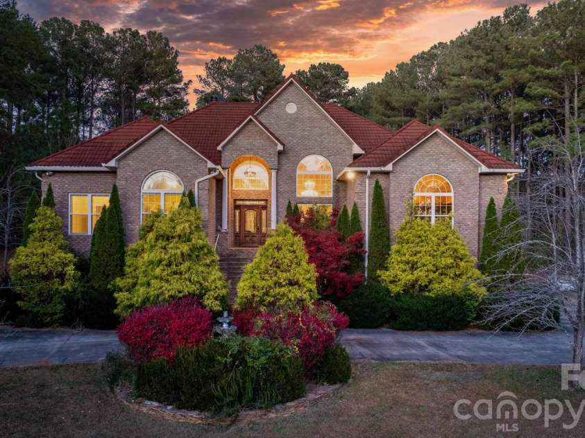 133 Greens Road, Granite Falls, NC 28630.  MLS# CAR4333320, YatesRealty ID 19729. 