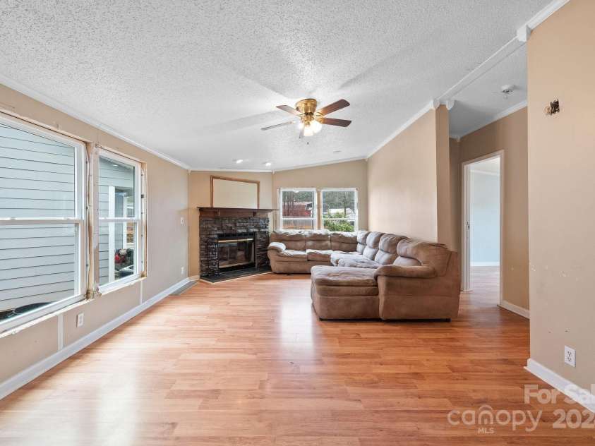 5112 Green Leaf Court, Mount Holly, NC 28120.  MLS# CAR4201008, YatesRealty ID 1973. 