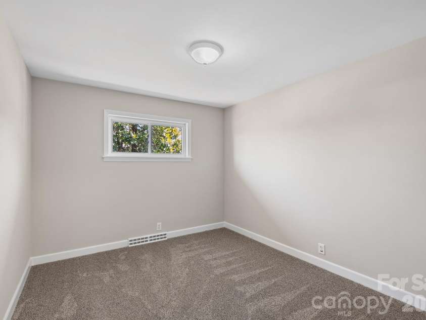 19 Browndale Road, Asheville, NC 28805.  MLS# CAR4338524, YatesRealty ID 19731. Bedroom 3