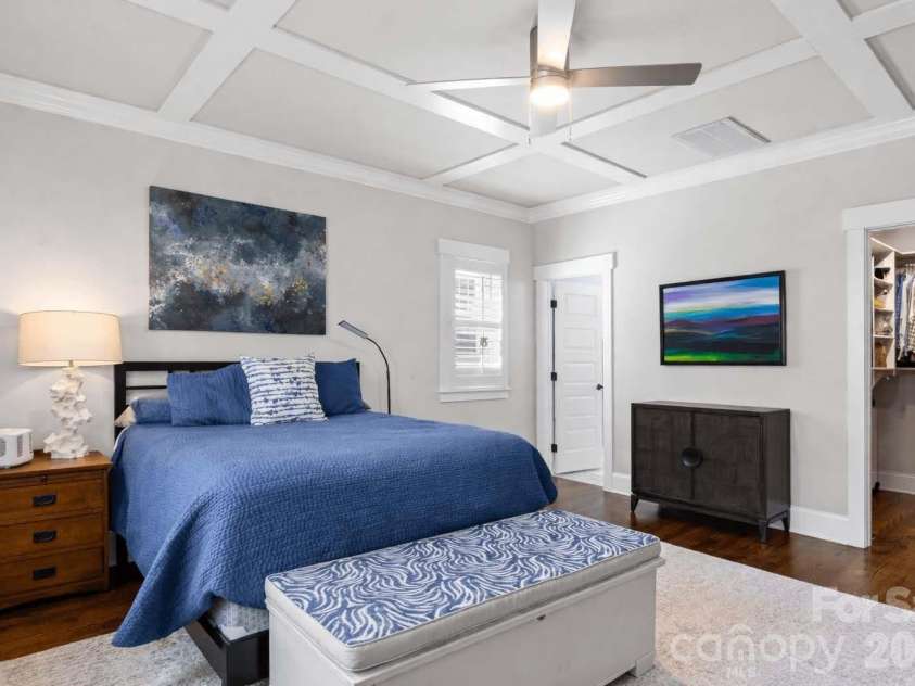 1521 Seigle Avenue, Charlotte, NC 28205.  MLS# CAR4363589, YatesRealty ID 19734. 