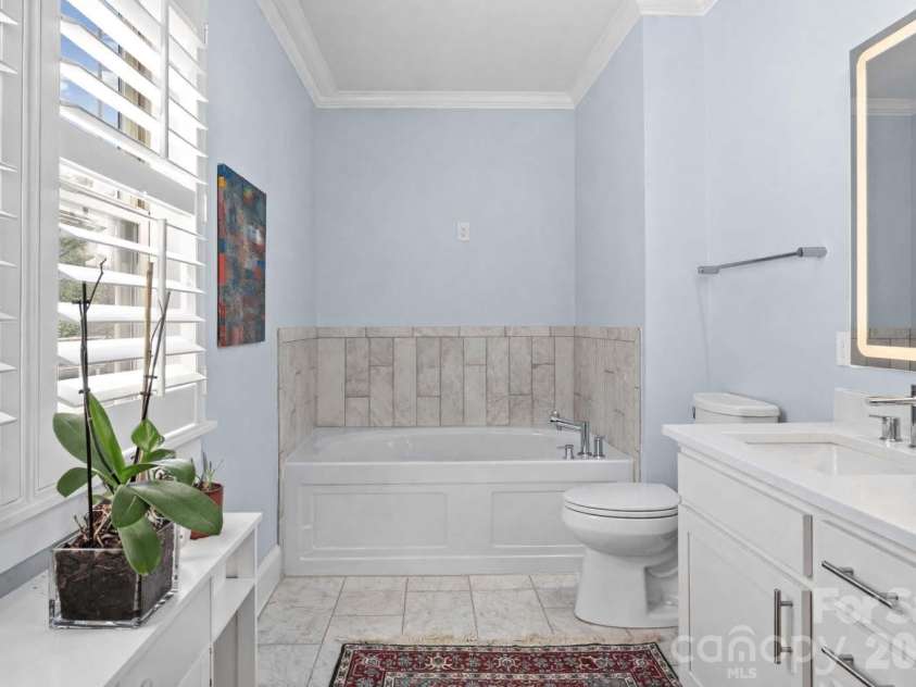 1521 Seigle Avenue, Charlotte, NC 28205.  MLS# CAR4363589, YatesRealty ID 19734. 