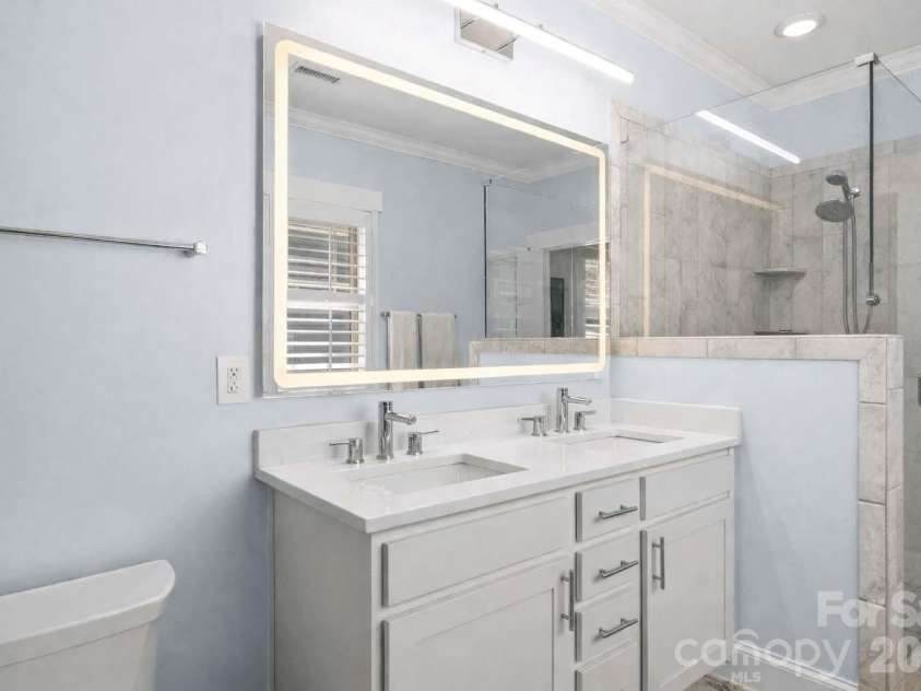 1521 Seigle Avenue, Charlotte, NC 28205.  MLS# CAR4363589, YatesRealty ID 19734. 