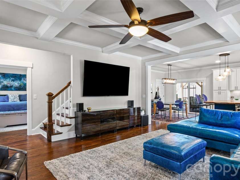 1521 Seigle Avenue, Charlotte, NC 28205.  MLS# CAR4363589, YatesRealty ID 19734. 