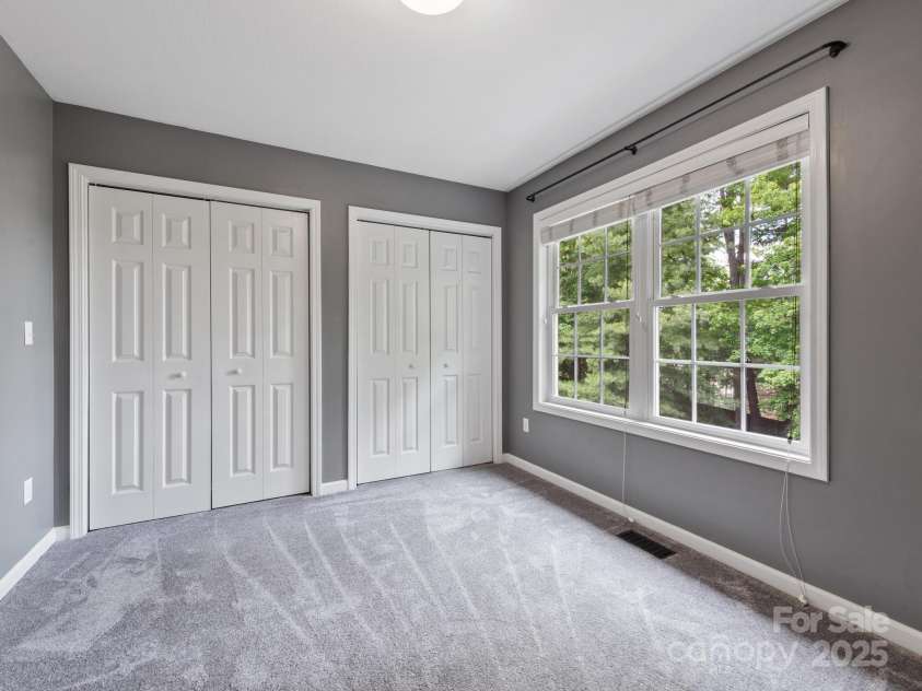 23 Aberdeen Drive, Arden, NC 28704.  MLS# CAR4258815, YatesRealty ID 19735. 