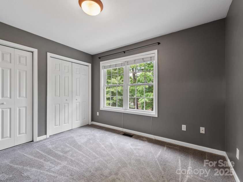 23 Aberdeen Drive, Arden, NC 28704.  MLS# CAR4258815, YatesRealty ID 19735. Guest BDR 1