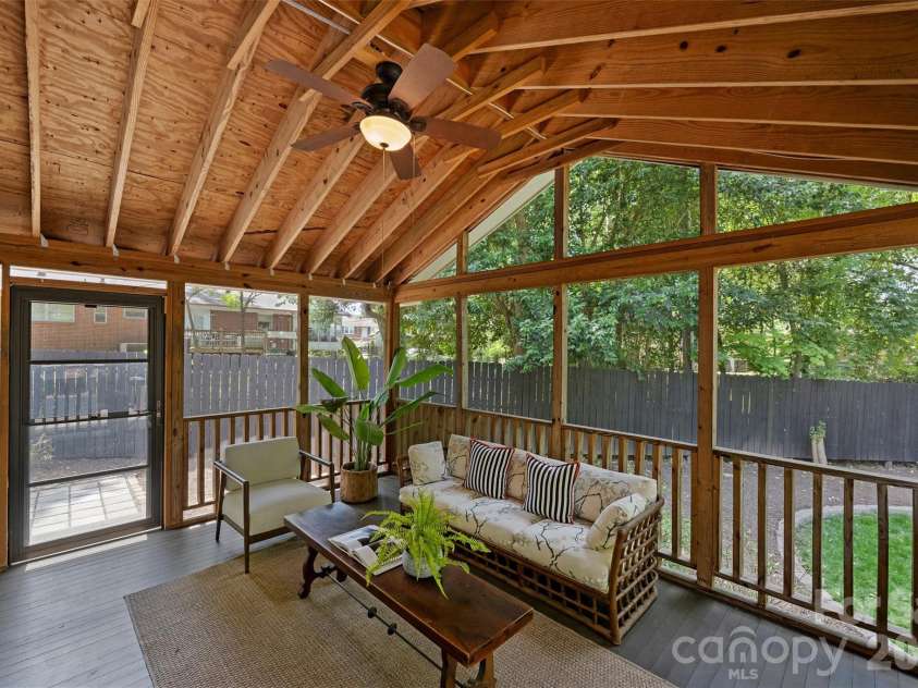 4050 Sheffield Drive, Charlotte, NC 28205.  MLS# CAR4377415, YatesRealty ID 19735. 