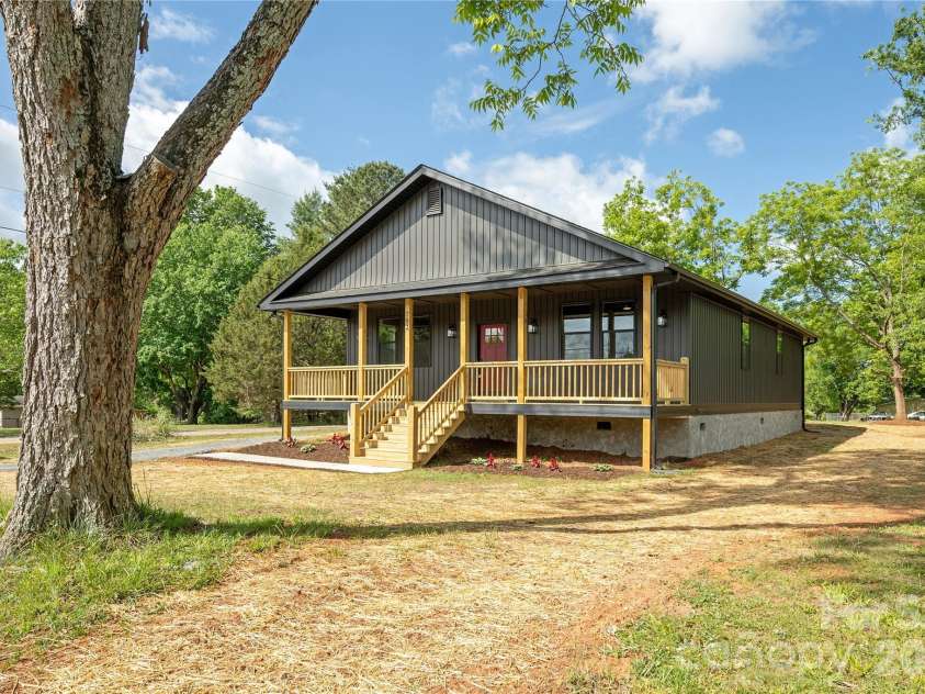 792 Poors Ford Road, Rutherfordton, NC 28139.  MLS# CAR4376787, YatesRealty ID 19736. 
