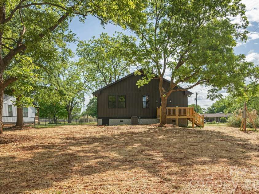 792 Poors Ford Road, Rutherfordton, NC 28139.  MLS# CAR4376787, YatesRealty ID 19736. 