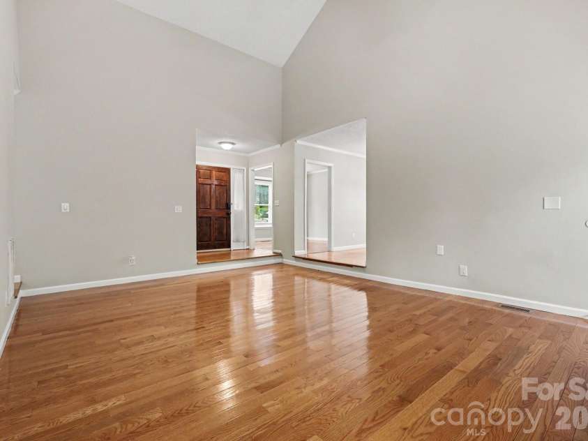 1201 Ashford Street, Charlotte, NC 28214.  MLS# CAR4376369, YatesRealty ID 19737. 