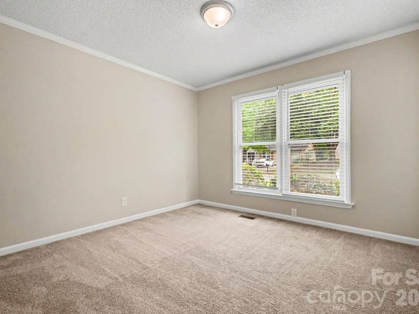 1201 Ashford Street, Charlotte, NC 28214.  MLS# CAR4376369, YatesRealty ID 19737. 