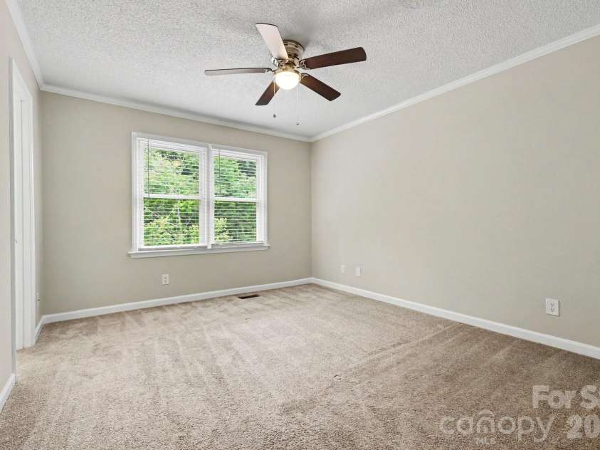 1201 Ashford Street, Charlotte, NC 28214.  MLS# CAR4376369, YatesRealty ID 19737. 