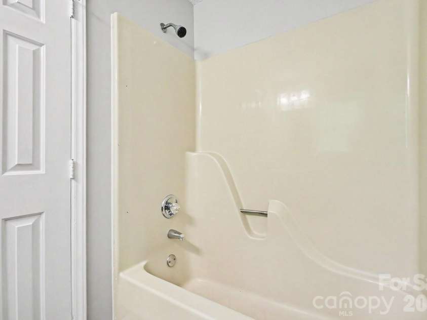 1201 Ashford Street, Charlotte, NC 28214.  MLS# CAR4376369, YatesRealty ID 19737. 