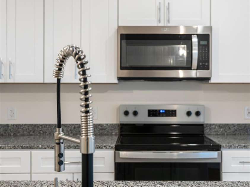 10 Wyndom Lane, Asheville, NC 28805.  MLS# CAR4333596, YatesRealty ID 19738. 