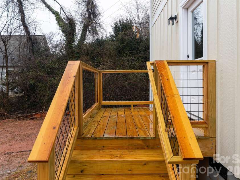 4 Wyndom Lane, Asheville, NC 28805.  MLS# CAR4351891, YatesRealty ID 19739. Back Deck