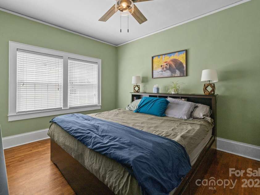 509 Sixth Avenue, Gastonia, NC 28052.  MLS# CAR4257805, YatesRealty ID 19740. 