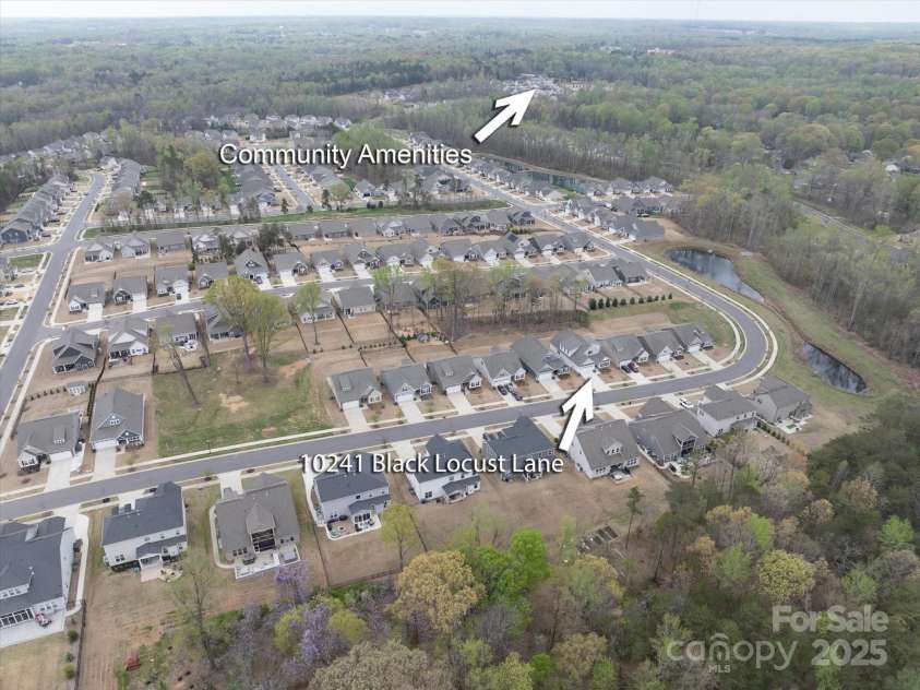 10241 Black Locust Lane, Charlotte, NC 28215.  MLS# CAR4239805, YatesRealty ID 19741. 