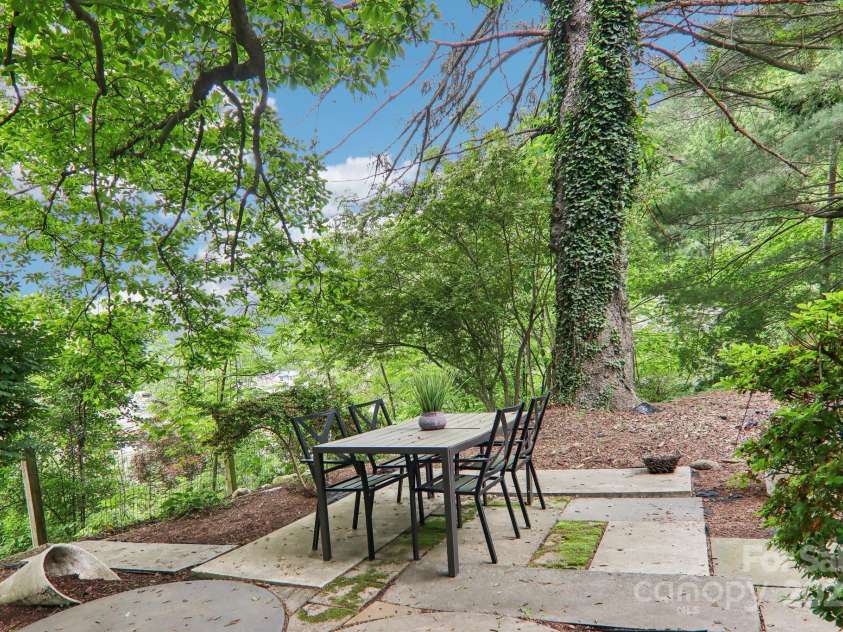 108 Patton Hill Road, Swannanoa, NC 28778.  MLS# CAR4254886, YatesRealty ID 19742. 