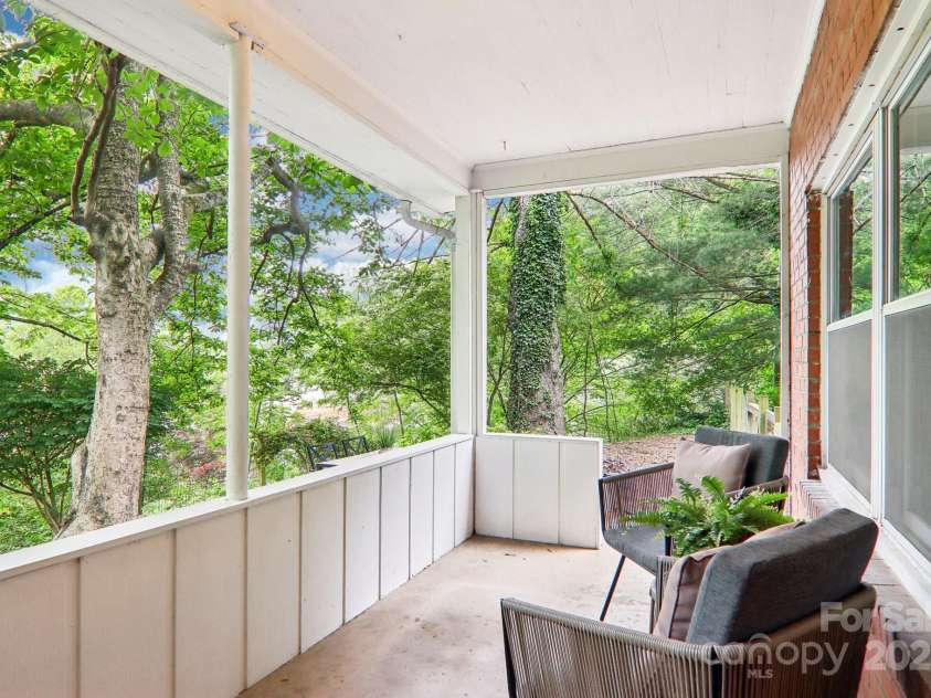 108 Patton Hill Road, Swannanoa, NC 28778.  MLS# CAR4254886, YatesRealty ID 19742. 