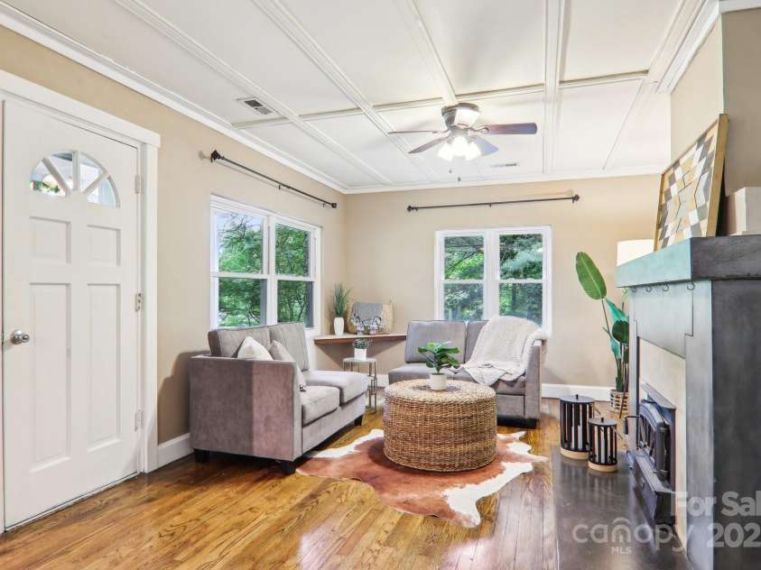 108 Patton Hill Road, Swannanoa, NC 28778.  MLS# CAR4254886, YatesRealty ID 19742. 