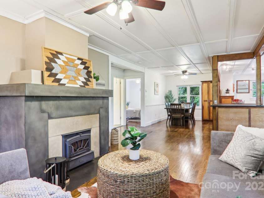 108 Patton Hill Road, Swannanoa, NC 28778.  MLS# CAR4254886, YatesRealty ID 19742. 
