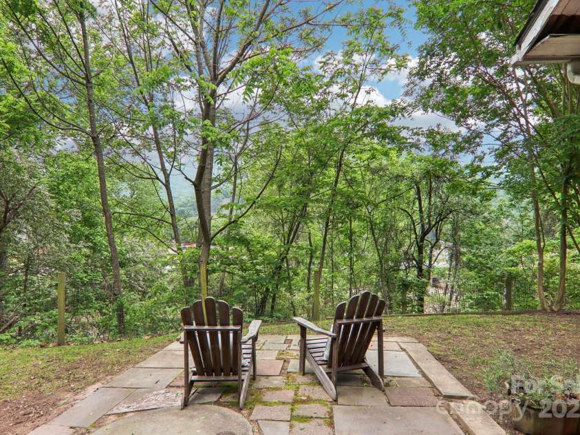 108 Patton Hill Road, Swannanoa, NC 28778.  MLS# CAR4254886, YatesRealty ID 19742. 