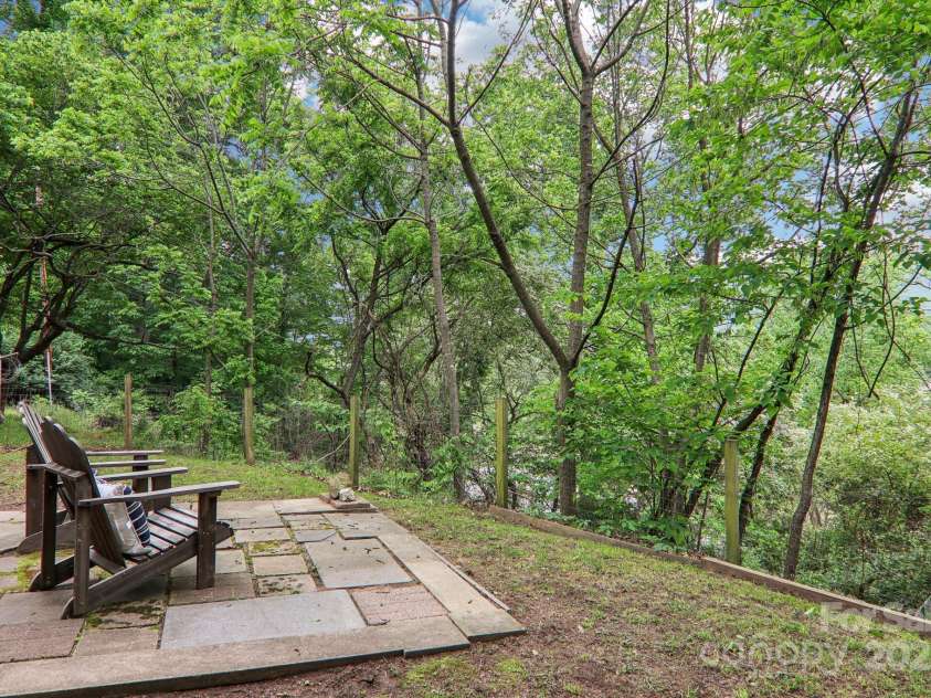 108 Patton Hill Road, Swannanoa, NC 28778.  MLS# CAR4254886, YatesRealty ID 19742. 