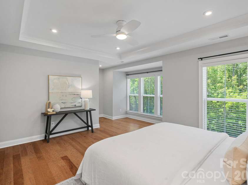 2543 Deacon Avenue, Charlotte, NC 28204.  MLS# CAR4375076, YatesRealty ID 19742. 
