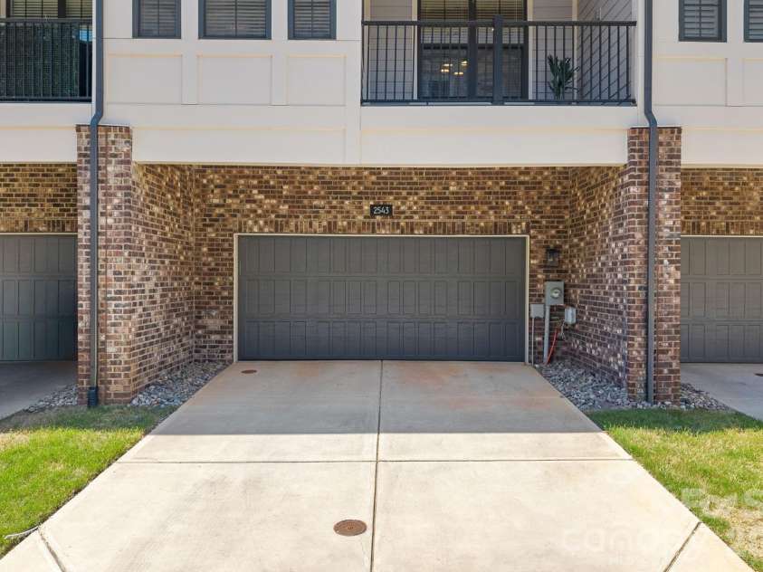 2543 Deacon Avenue, Charlotte, NC 28204.  MLS# CAR4375076, YatesRealty ID 19742. 