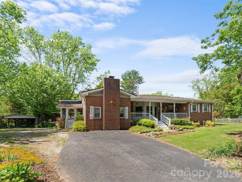 4 Forge Drive, Mills River, NC 28759.  MLS# CAR4373481, YatesRealty ID 19743. 