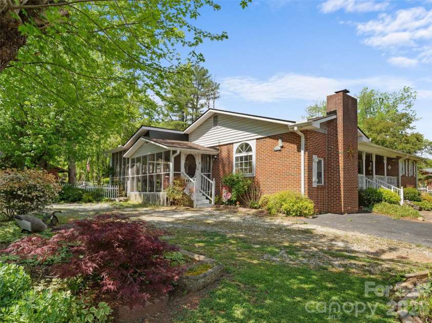 4 Forge Drive, Mills River, NC 28759.  MLS# CAR4373481, YatesRealty ID 19743. 