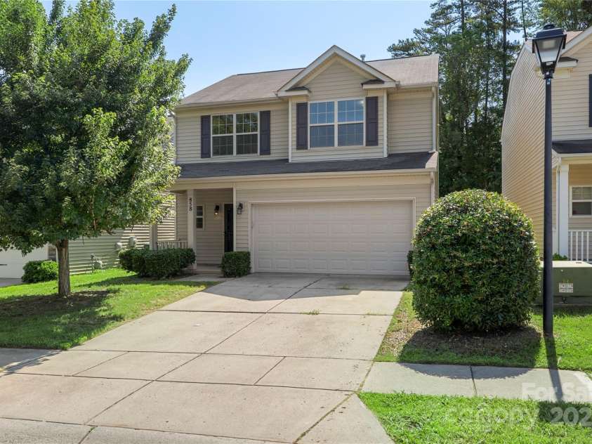 858 Rook Road, Charlotte, NC 28216.  MLS# CAR4269676, YatesRealty ID 19743. 