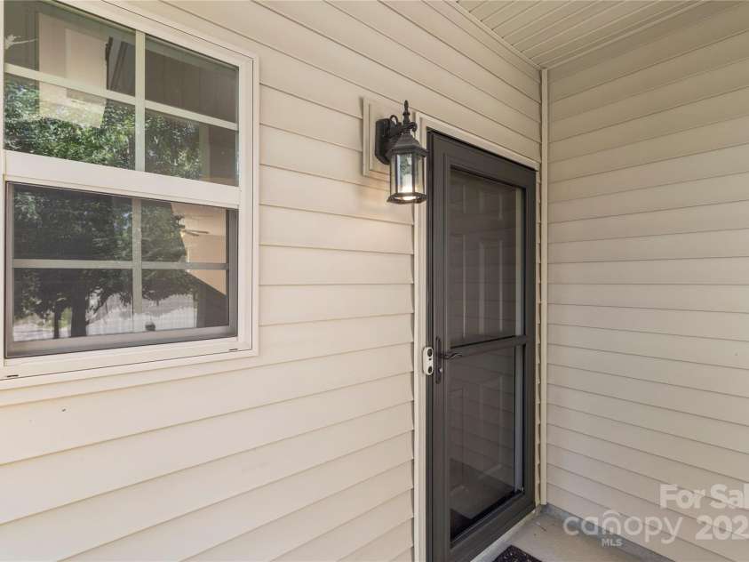 858 Rook Road, Charlotte, NC 28216.  MLS# CAR4269676, YatesRealty ID 19743. 