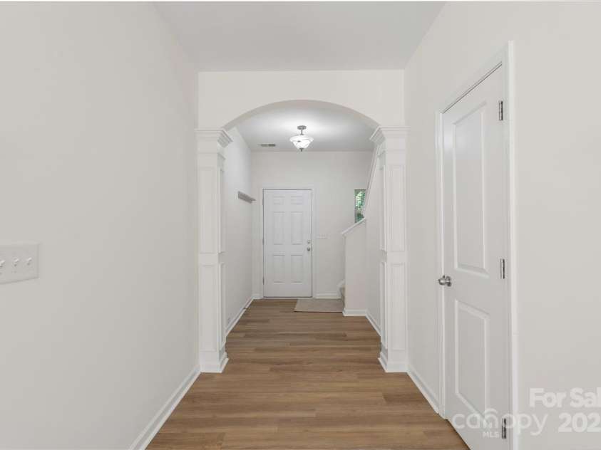 858 Rook Road, Charlotte, NC 28216.  MLS# CAR4269676, YatesRealty ID 19743. 