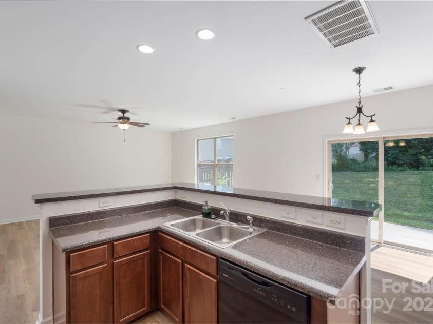 858 Rook Road, Charlotte, NC 28216.  MLS# CAR4269676, YatesRealty ID 19743. 