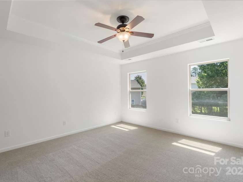 858 Rook Road, Charlotte, NC 28216.  MLS# CAR4269676, YatesRealty ID 19743. 