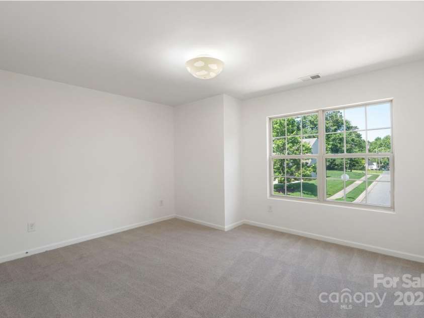 858 Rook Road, Charlotte, NC 28216.  MLS# CAR4269676, YatesRealty ID 19743. 