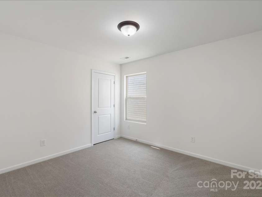 858 Rook Road, Charlotte, NC 28216.  MLS# CAR4269676, YatesRealty ID 19743. 