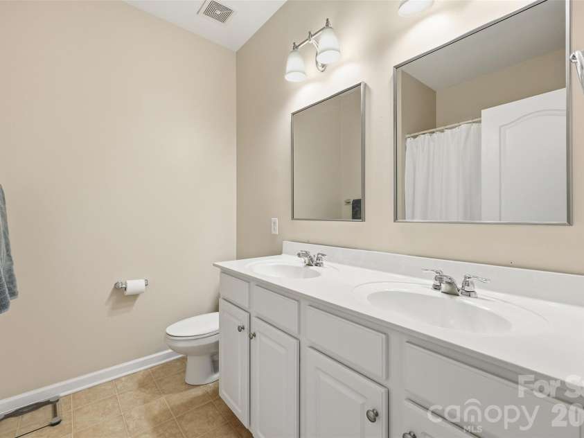 1135 Gold Rush Court, Fort Mill, SC 29708.  MLS# CAR4376618, YatesRealty ID 19744. Full bath upper level
