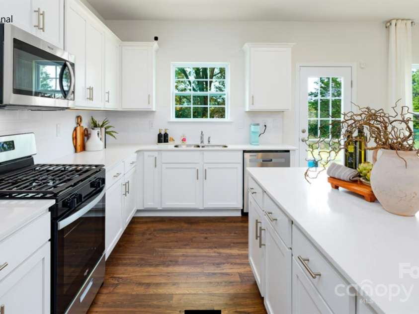 223 Parker Claire Lane, Kings Mountain, NC 28086.  MLS# CAR4270508, YatesRealty ID 19744. 