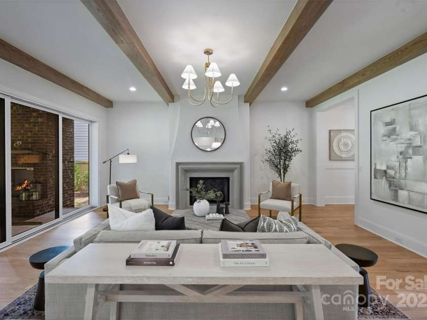 2921 Windsor Avenue, Charlotte, NC 28209.  MLS# CAR4268835, YatesRealty ID 19745. Great Room