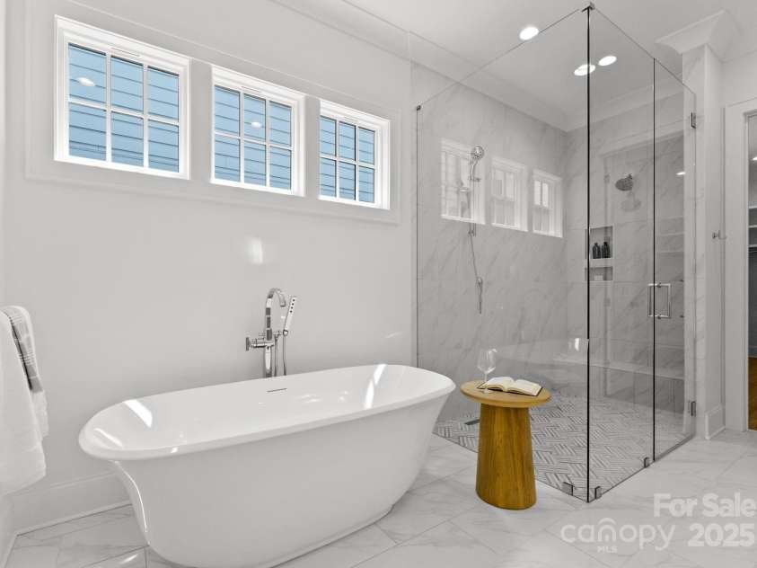 2921 Windsor Avenue, Charlotte, NC 28209.  MLS# CAR4268835, YatesRealty ID 19745. Primary Bath