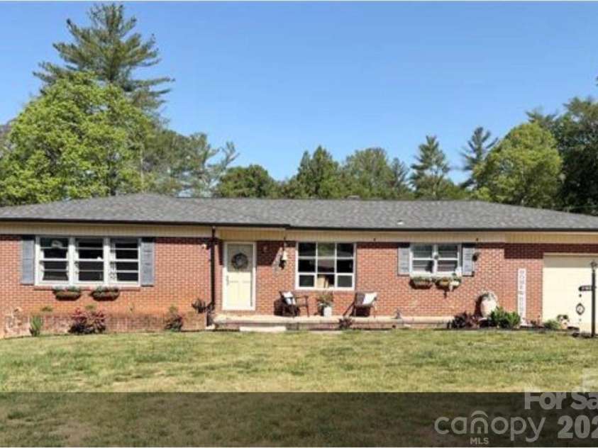 3162 Morganton Boulevard, Lenoir, NC 28645.  MLS# CAR4423973, YatesRealty ID 19745. 