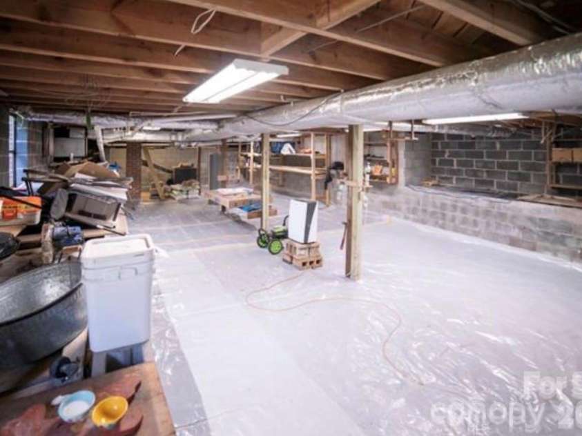 3162 Morganton Boulevard, Lenoir, NC 28645.  MLS# CAR4423973, YatesRealty ID 19745. 