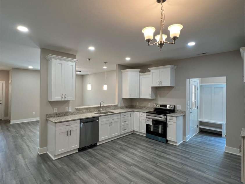 1987 Robert Rufty Lane, Catawba, NC 28609.  MLS# CAR4260983, YatesRealty ID 19746. Kitchen