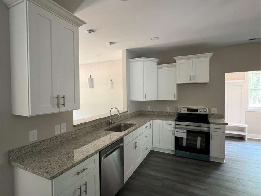 1987 Robert Rufty Lane, Catawba, NC 28609.  MLS# CAR4260983, YatesRealty ID 19746. Kitchen