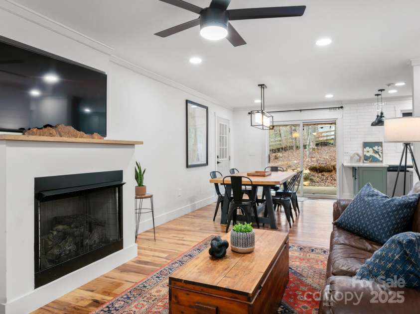 10 Bear Trail, Fairview, NC 28730.  MLS# CAR4232914, YatesRealty ID 19748. 